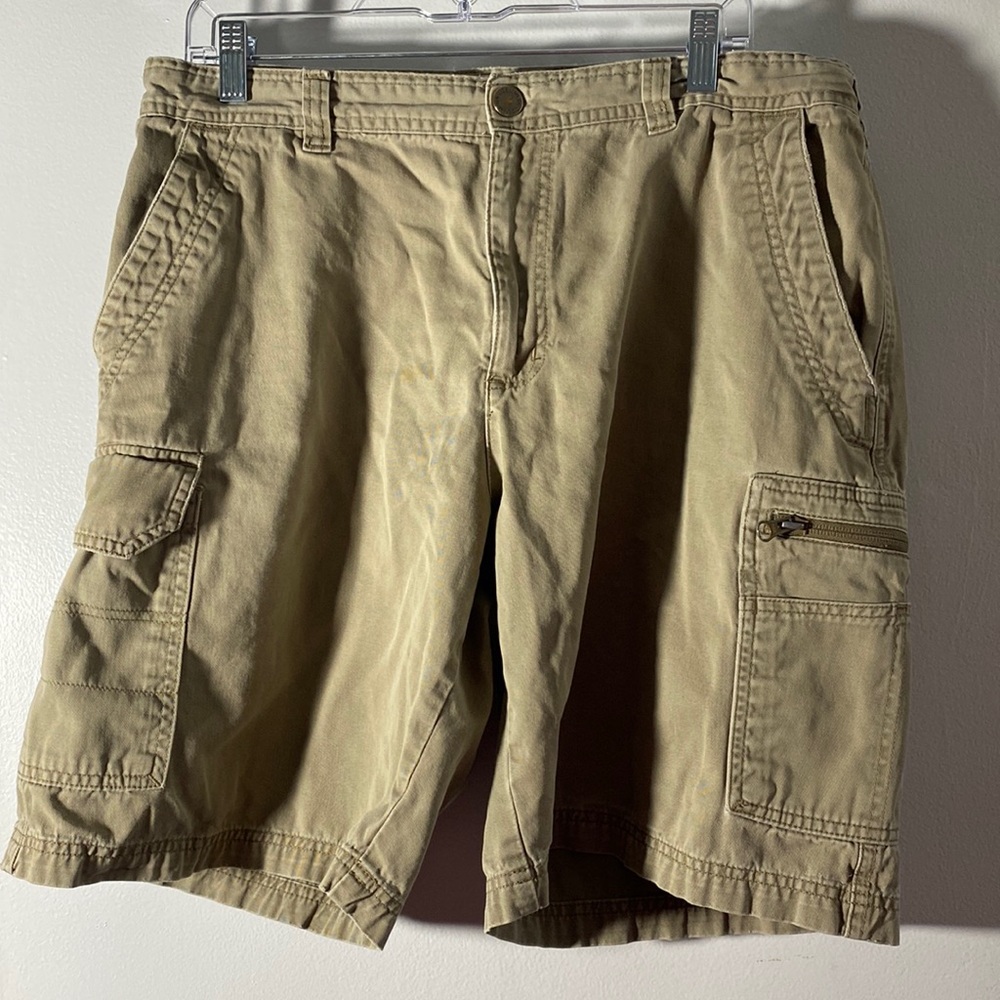Mens Columbia Khaki Cargo Shorts in Size 36